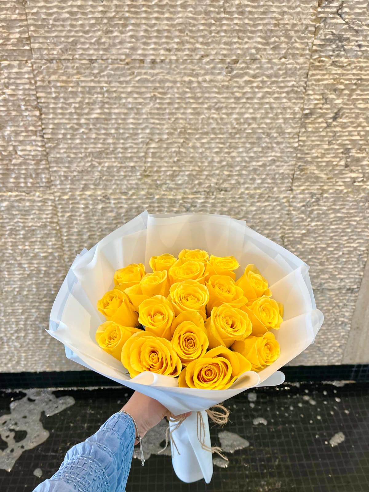 SUNSHINE ELEGANCE BOUQUET